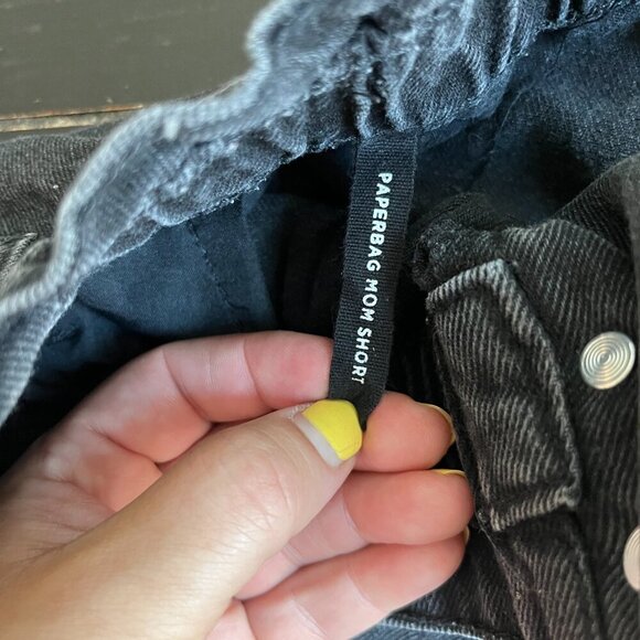 Black Denim Mom Shorts - Picture 5 of 5